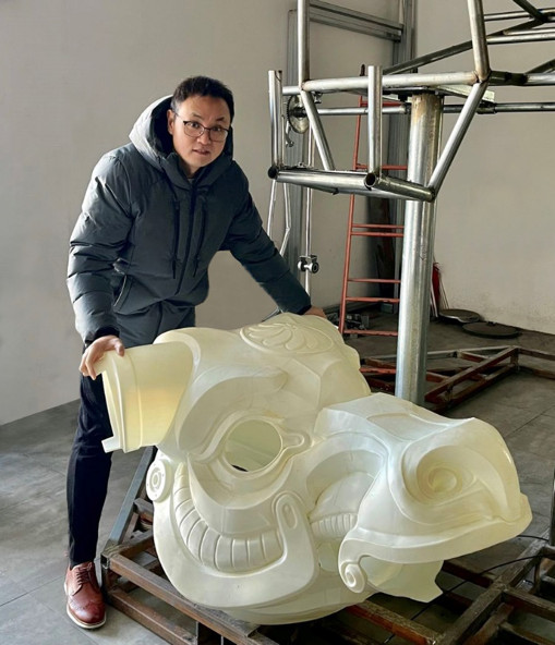 Xiao Di’s Giant Golden Bull appears on the Spring Festival Gala, sowing seeds for Chinese mechanical installation art