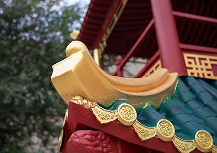 Giant Golden Horse 3