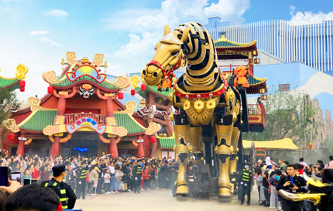 Giant Golden Horse
